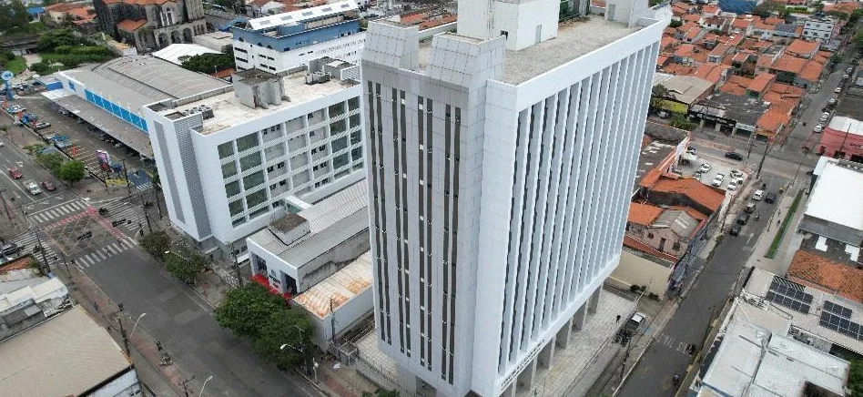 Vista aérea do edifício do Tribunal Regional do Trabalho da 7ª Região